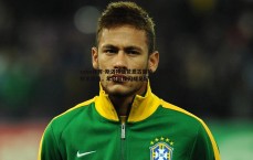 saba体育-斯洛特盛赞恩古莫哈，自信与射术俱佳，年轻前锋闪耀足坛